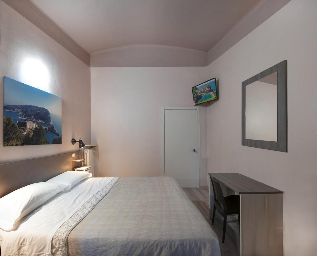 Albergo La Villetta Sarzana Kültér fotó